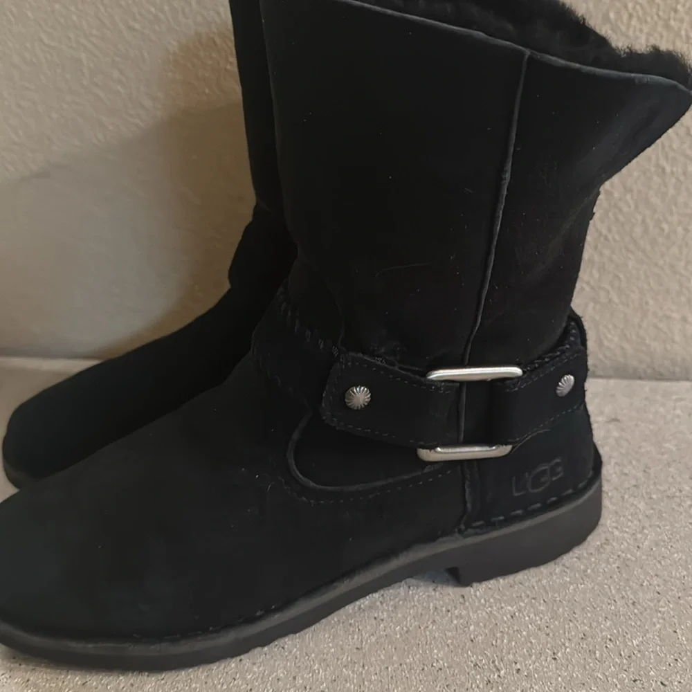 UGG Cedric‎ Shearling Suede Black Boots Size 8.5